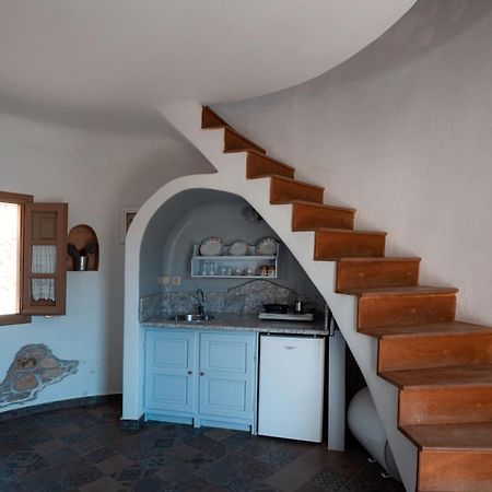 Xaraki Traditional Houses Folégandros Eksteriør bilde